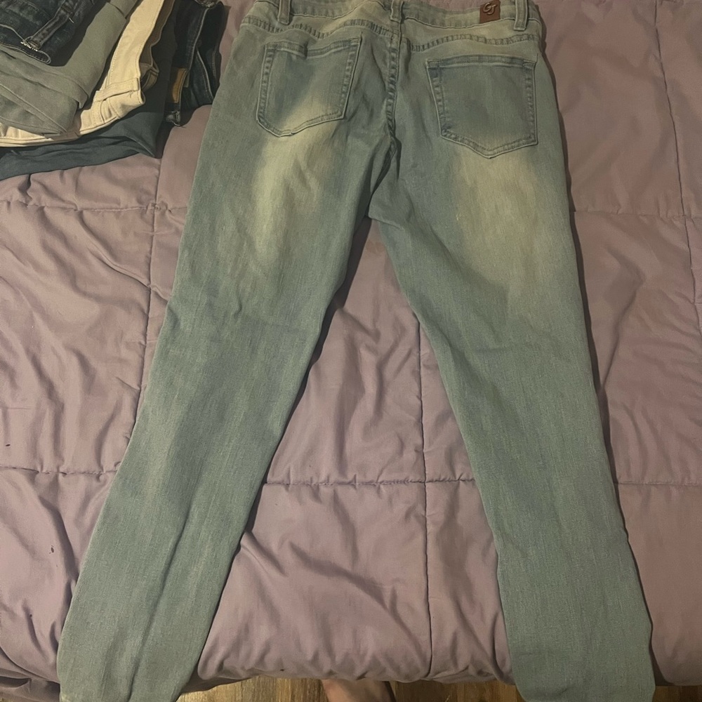 Nice fitted, ripped light blue jeans - Picture 2 of 2
